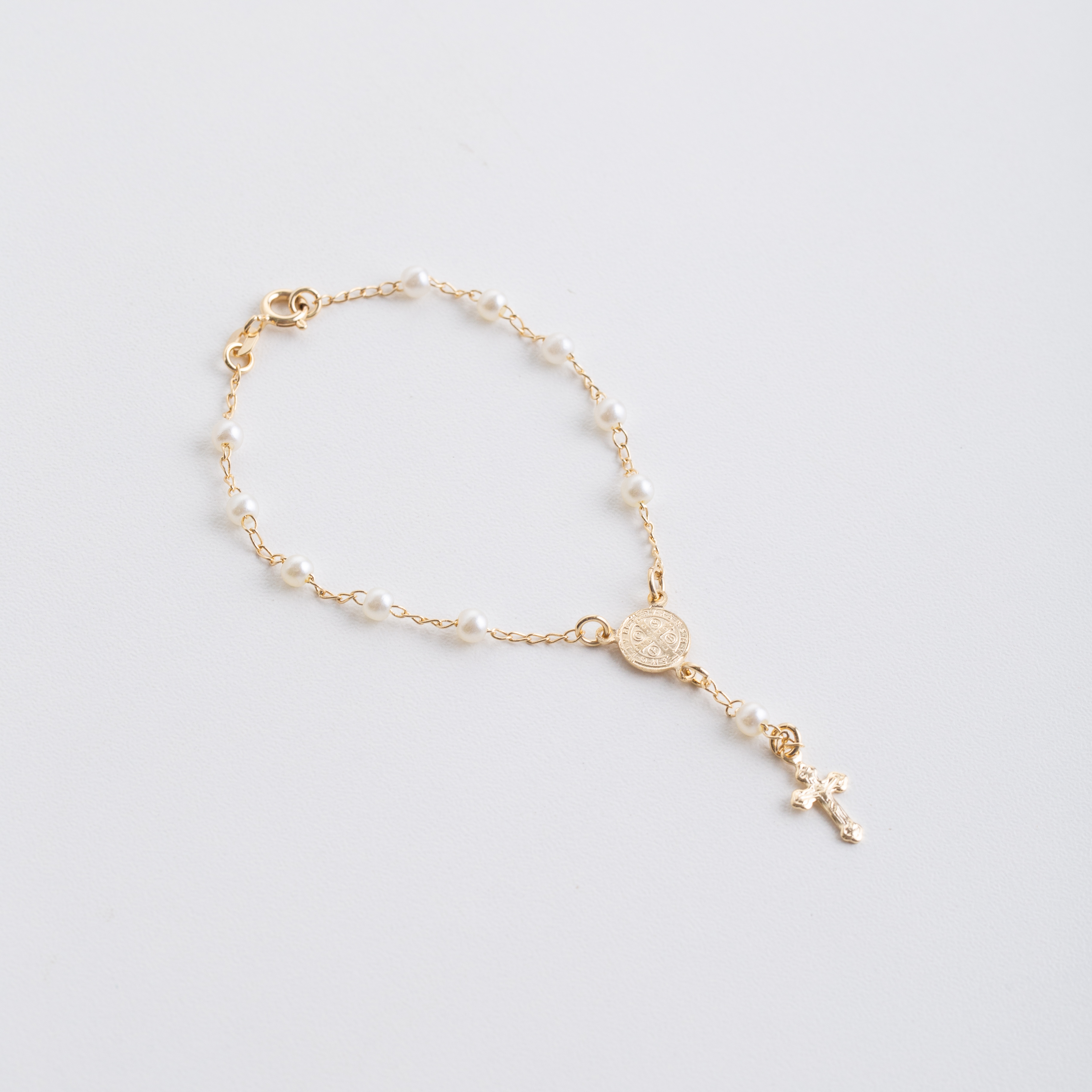 18711  Pearl Bracelet Rosary Benedic